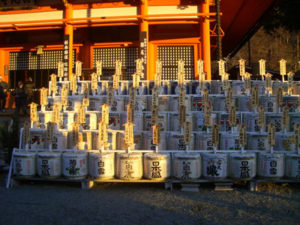 奉納されている酒樽